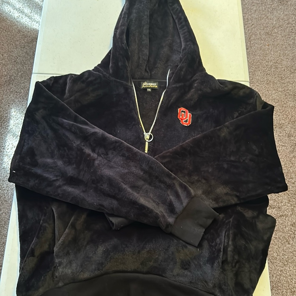 Game day Couture Oklahoma Sooners quarter zip soft hoodie.